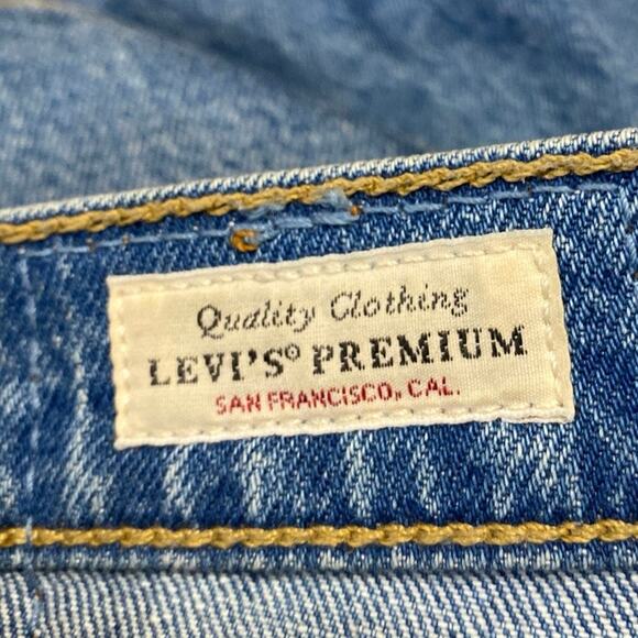 Levi's Women's Blue High Waisted Button Fly Straight Leg Denim Jeans Pants Sz 30 - Picture 4 of 5